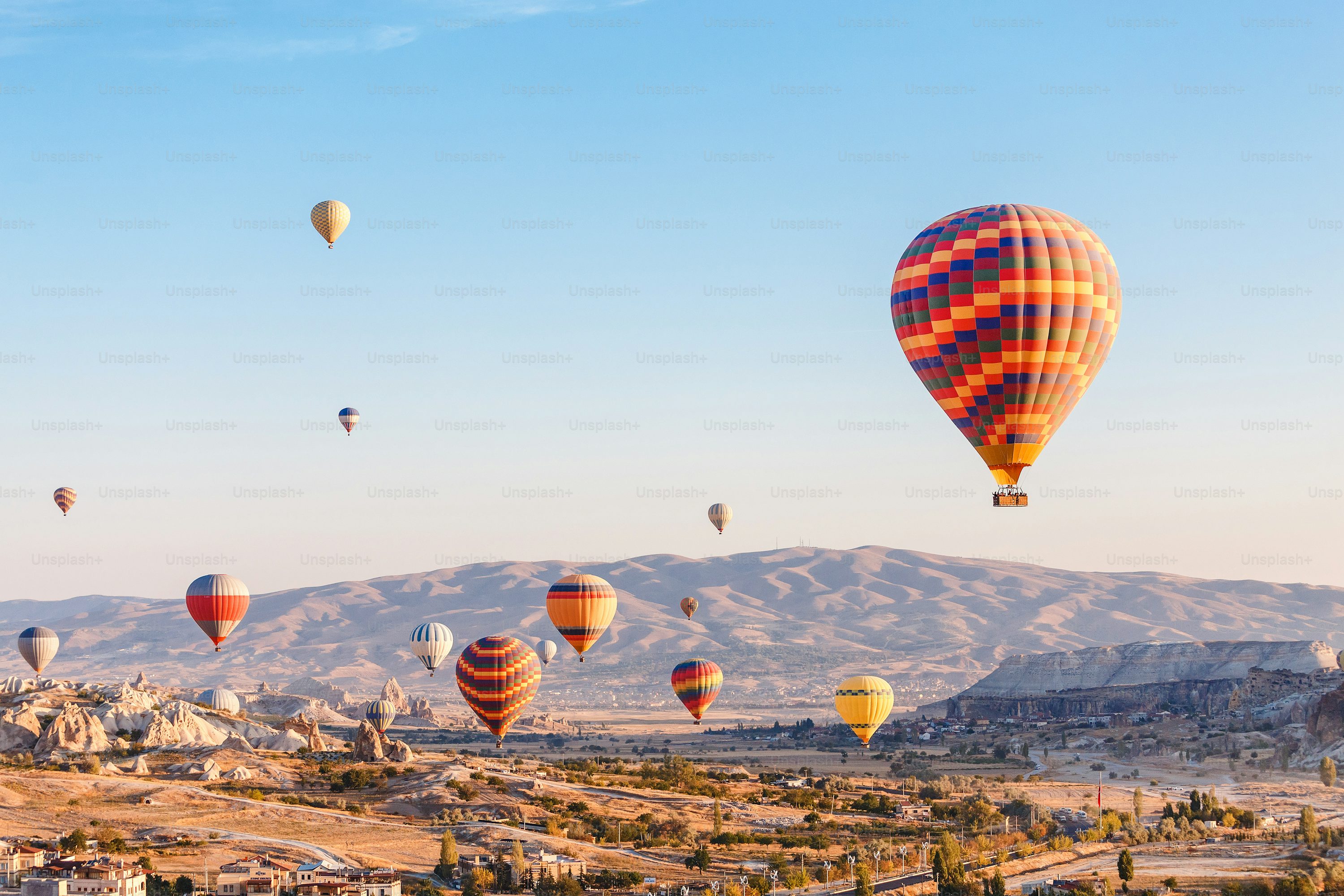 Kapadokya'nın kaya oluşumları ve vadileri